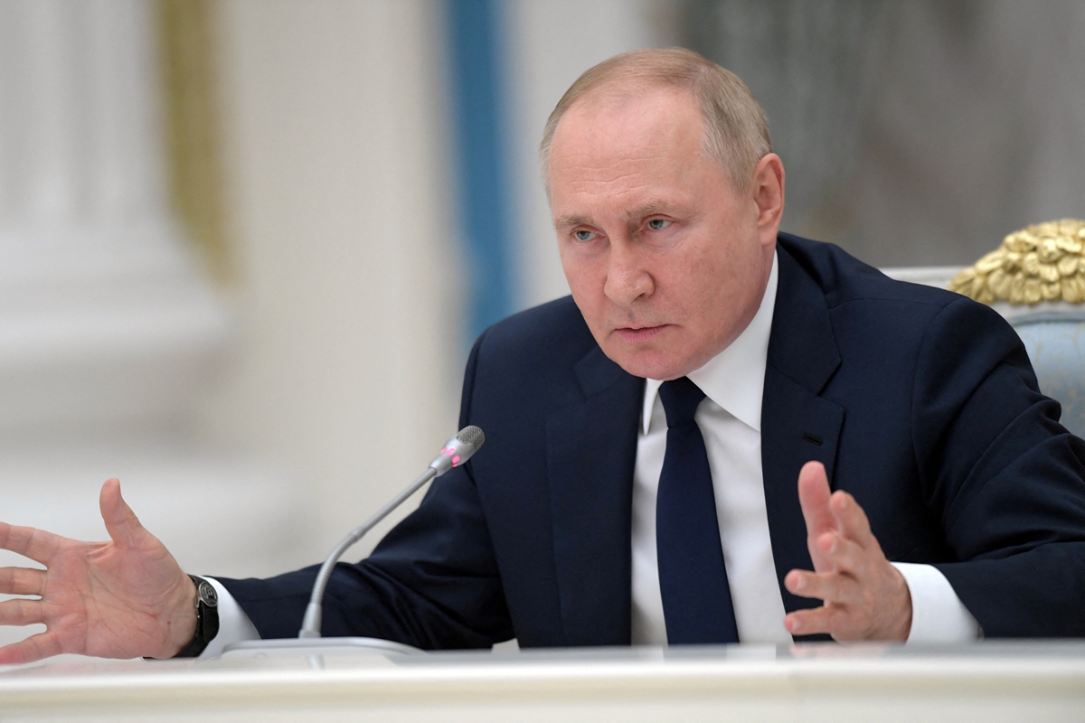 Путин подписа закона за по-тежки наказания за военни престъпления