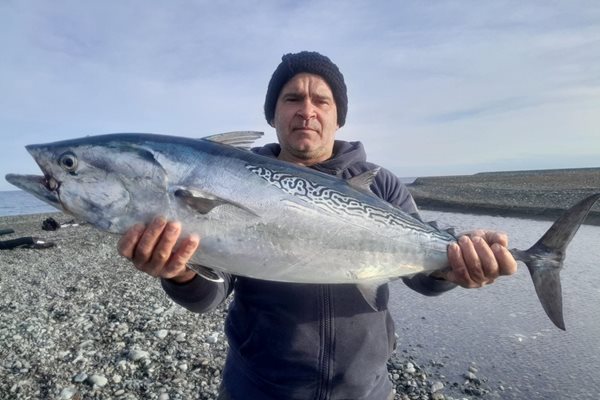Свилен Величков показва страхотна риба тон