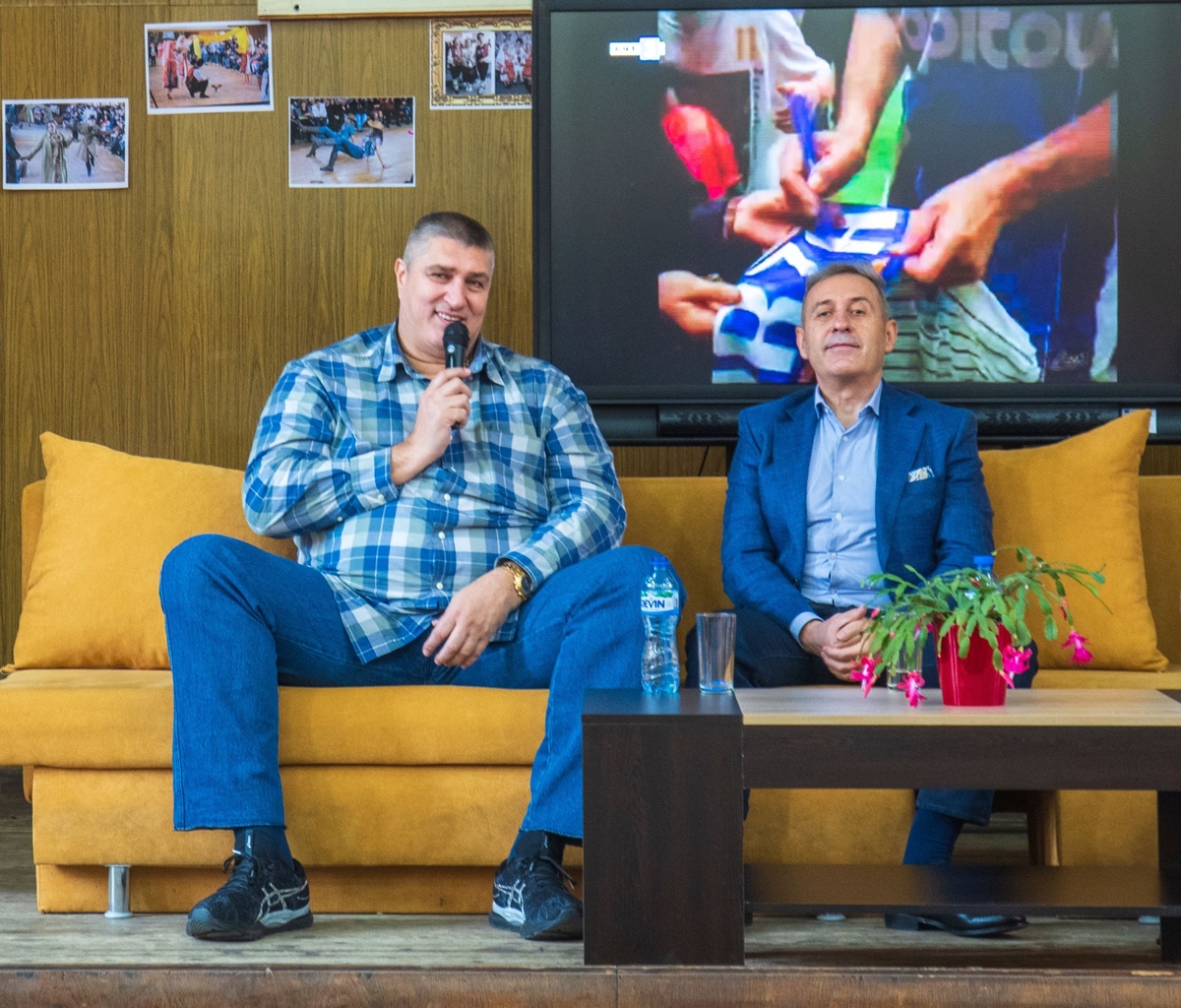 Белчо Горанов и Любомир Ганев уважиха празник на гимназия в Сопот