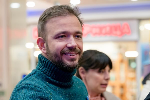 Алексиев има голямо сърце - актьорът направи куп курсове до Украйна, за да помогне и там