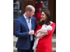 Изписаха Кейт и новороденият принц от болницата (Снимки)
