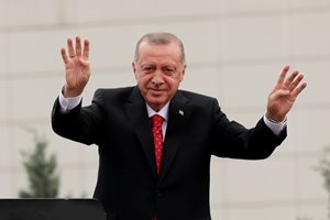 Кой ще плаща сметката за поражението на Ердоган