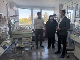 Неонатологичното отделение в Добрич получи модерна апаратура от общината