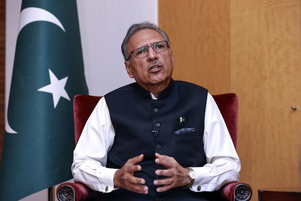 Президентът на Пакистан Ариф Алви 
Снимка: Радио Кигай