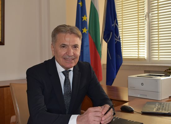 Петко Николов - служебен министър на икономиката и индустрията