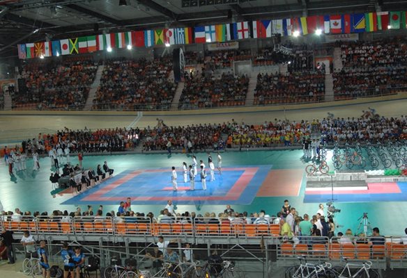 Така изглежда от вътре новата спортна зала на Пловдив.