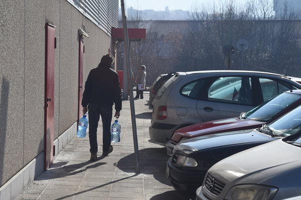 Независимо от щетите от ограниченията в ползването на водата потърпевшите няма да могат да търсят обезщетения от ВиК дружествата. 