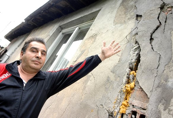Тежки щети бяха нанесени на къщите в Пернишко