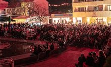 Стотици скандират в Сандански, че искат втори сезон на 
