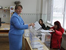Деница Сачева: След тези избори трябва да има стабилно и отговорно управление