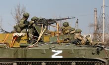 Руснаците се подавали от танковете без противорадиационна защита