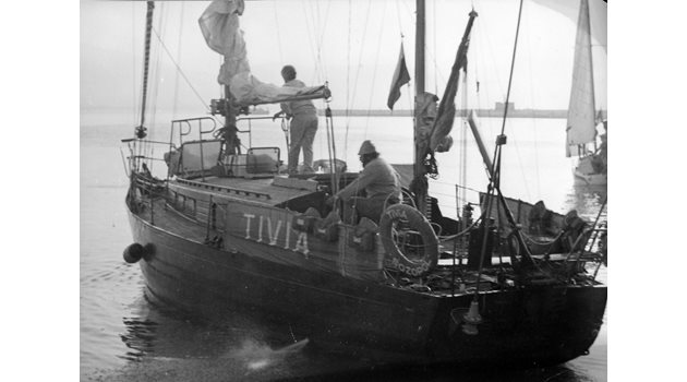 БНТ купува яхтата "Тивия" от Гданск, Полша.