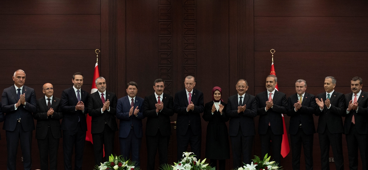 Турският президент Ердоган започва третия си мандат с обновен и подмладен министерски съвет