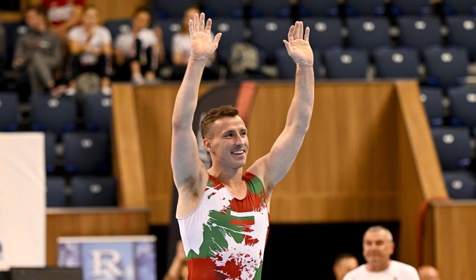 Еди Пенев спечели златен медал на финала на земя на световната купа по спортна гимнастика във Варна СНИМКА: Орлин Цанев