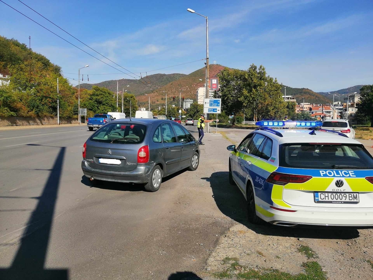 Множество нарушения на Закона за движение по пътищата установени през почивните дни в Сливенско