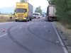 Два камиона се удариха на пътя Казанлък - Стара Загора (Видео)