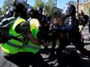 89 задържани при протестите на "жълтите жилетки" в Париж