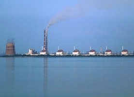 Шестте реактора на Запорожката АЕЦ. Снимка Уикипедия