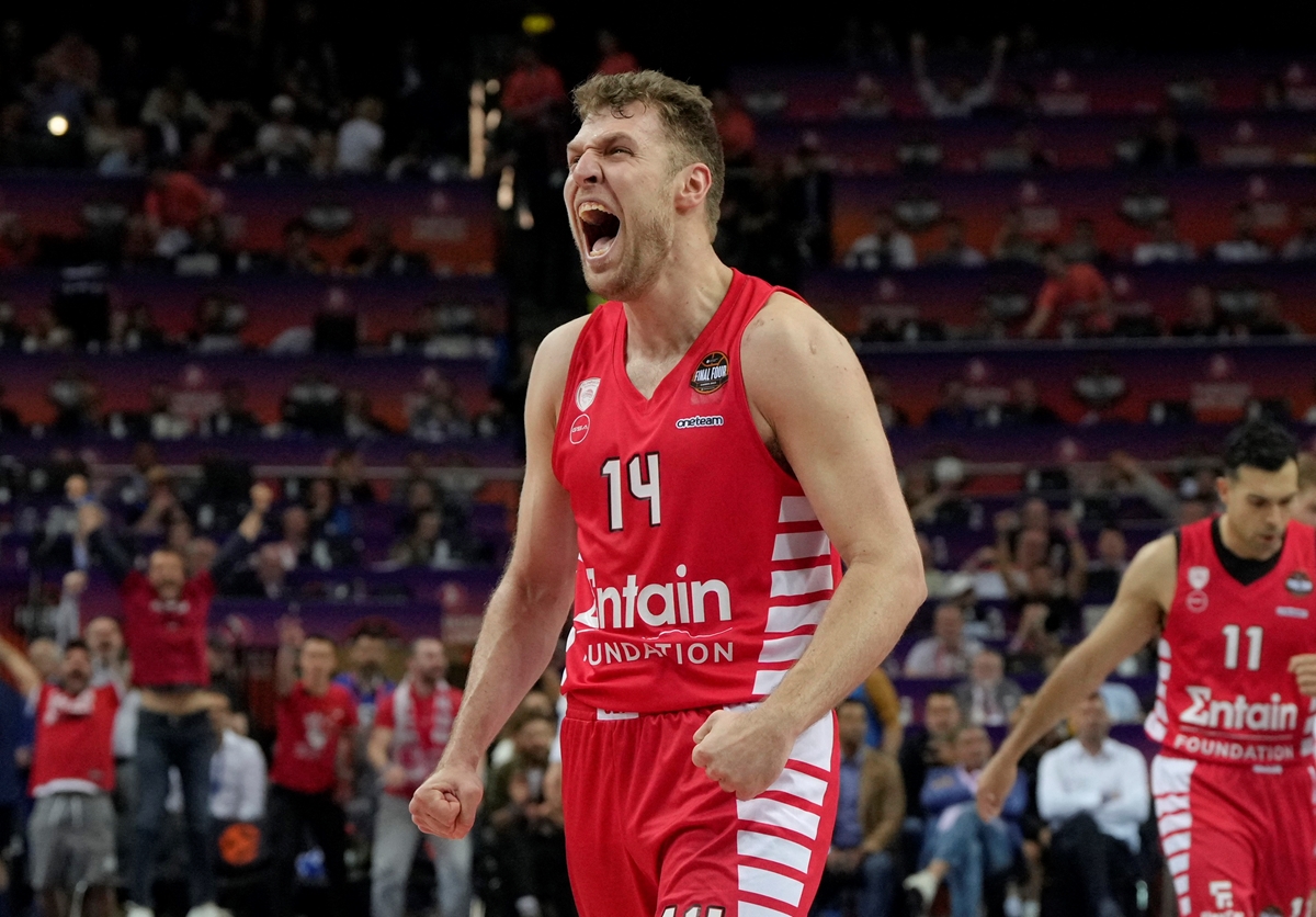 Александър Везенков е на подпис от историята - влезе ли в НБА, ще е най-великият български баскетболист