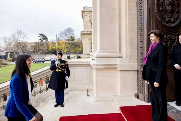 Вицепремиерът и министър на външните работи 
Мария Габриел се срещна в Париж с министъра за Европа и външните работи на Франция Катрин Колона.
Снимка;Министерство на външните работи