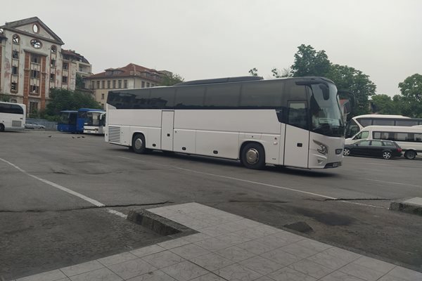 Автогара "Юг" е бледа сянка на себе си с редки и полупразни автобуси.