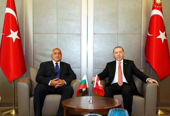 Бойко Борисов по време на разговора си с президента на Турция Реджеп Ердоган.