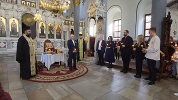 Пловдивчани се помолиха за мир 2 години след началото на войната в Украйна