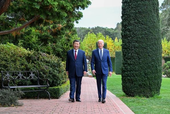 На срещата в Сан Франциско Си Дзинпин и Джо Байдън не успяха да намерят компромис, при който бизнесът да е спокоен за инвестициите си. 
Снимка: Радио Китай