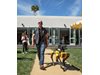 Шефът на "Амазон" Джеф Безос изведе на разходка куче-робот (Видео)
