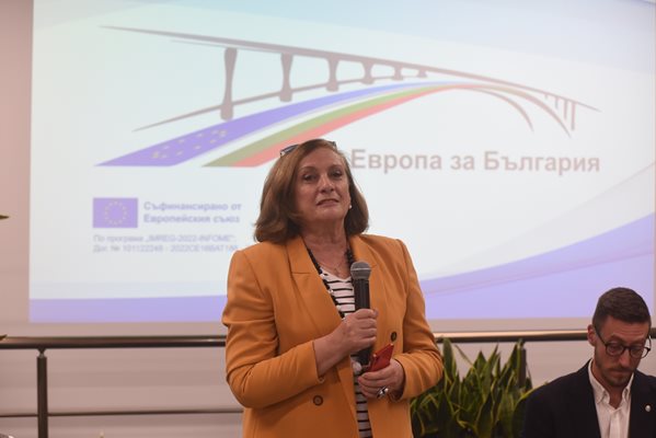 Искра Михайлова откри дискусията за кохезионна политика между експертите и бизнеса.