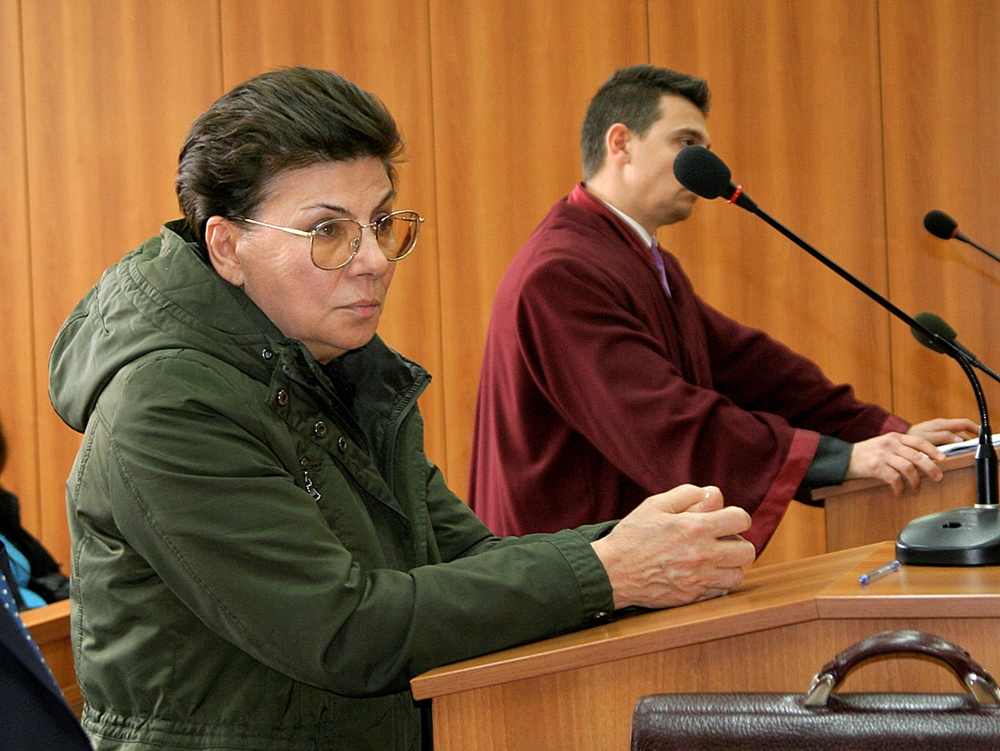 Осъдената като поръчител на убийството на родата си Иванка Ройдова издъхна в дома си в Браниполе (Снимки)