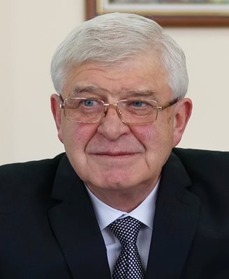 Кирил Ананиев