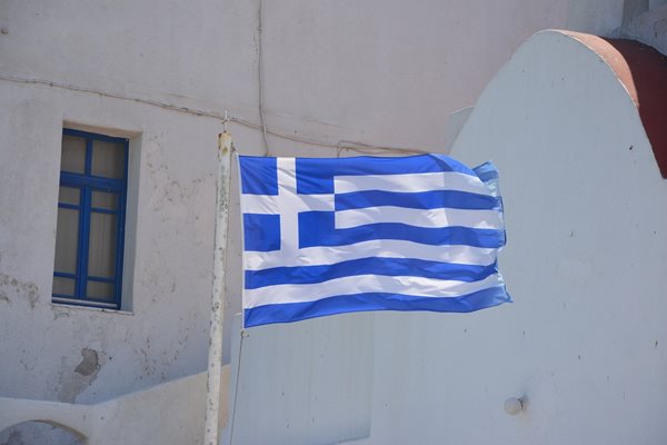 Гърция мисли да легализира документи на мигранти, за да се справи с недостиг на работната ръка