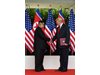 Западни вестници за срещата Тръмп - Ким: Важна стъпка в едно необичайно ухажване