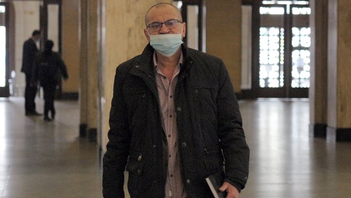 Окончателно! Бившият шеф на Съвета на директорите на НДК Валентин Кръстев е осъден на 3 г. условно за злоупотреба с власт