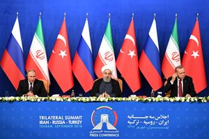 Техеранската среща на върха за Сирия - без успех заради различията на тримата лидери
