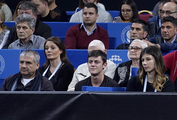 Танев е запален фен на тениса. На снимката гледа турнира в София заедно с Александър Лазаров и Цветана Пиронкова. 
