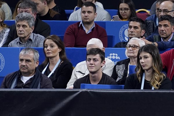 Танев е запален фен на тениса. На снимката гледа турнира в София заедно с Александър Лазаров и Цветана Пиронкова. 