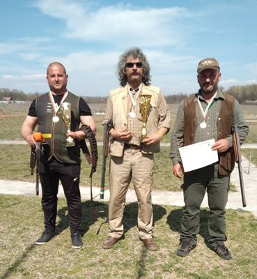 Първо място за отбора на ЮЗДП в състезание по ловна стрелба.