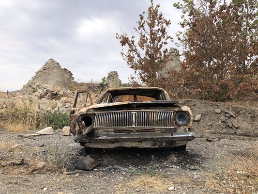 Карабах - черната градина на Кавказ се чисти от мините и миналото