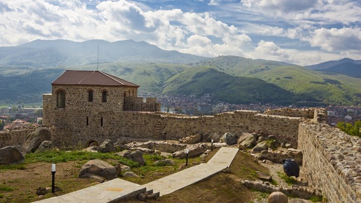 Античната крепост Перистера е посещавана от родни и чуждестранни любители на историята.