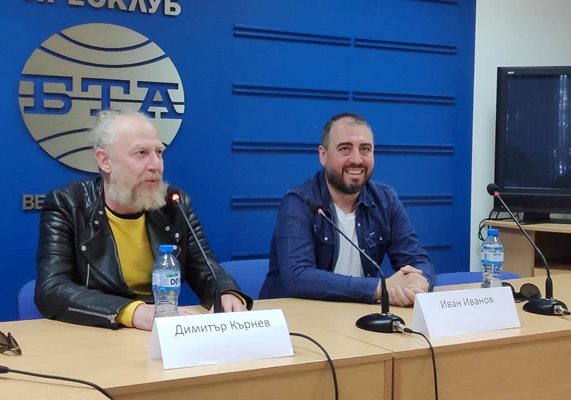 Димитър Кърнев от Д2 и Иван Иванов от организаторите на турнето на "Легендите" представиха програмата