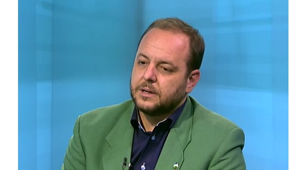 Вицепремиер от зелените потвърди "24 часа" - Кирил Петков спешно е потушил конфликт