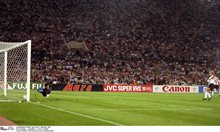 Първият и последният мач на починалия Анди Бреме за Германия са срещу България