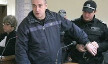 80 стр. на ръка в затвора написа до Върховния съд осъденият доживот полицай от Пловдив, за да излезе на свобода