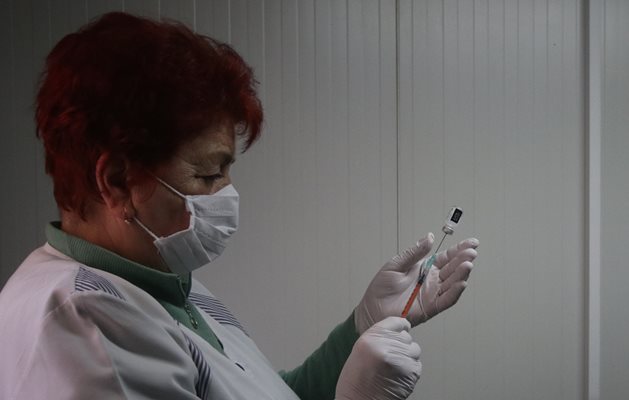 За съжаление, България далеч не е сред челниците в света по брой на ваксинираните срещу COVID-19