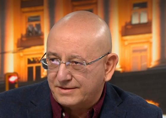 Емил Димитров: ПП-ДБ и ГЕРБ-СДС ще се прегърнат и няма да има избори