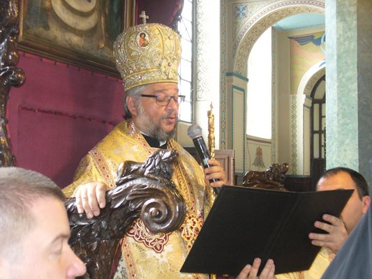 Миряните получиха благословията и на Старозагорския митрополит Киприан.