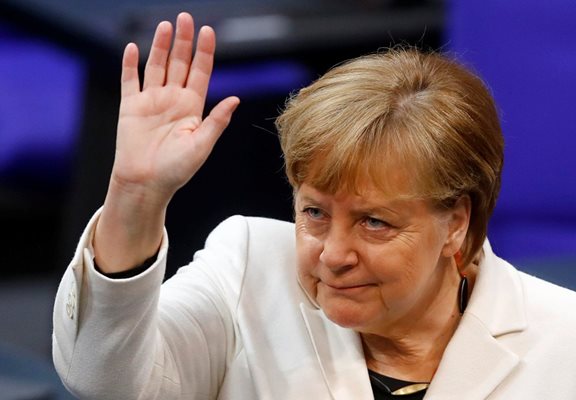 "Приемаме много сериозно заключенията на британското правителство", заяви Меркел днес. Снимка РОЙТЕРС