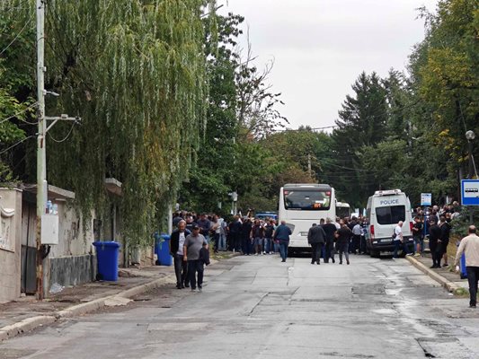 Протест пред Сарая в Бояна